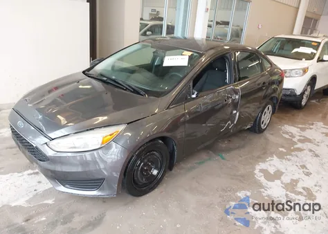 2017 Ford Focus S z USA, uszkodzony, nr VIN 1FADP3E22HL235606